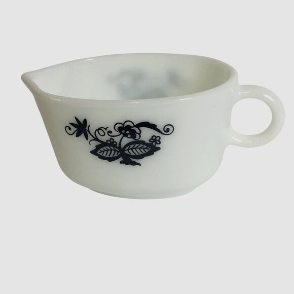 VTG PYREX Old Town Blue 77-B Milk Glass Gravy Boat Corning USA Corelle Match - Picture 1 of 9